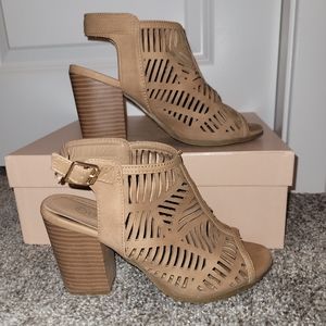 TOP Moda cut out peep toe heels